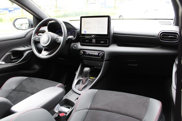 Toyota YARIS 1.5 Hybrid GR Sport Automaat 130pk | GR-Sport Plus Pack | Nieuw | Snel leverbaar | Panoramadak |