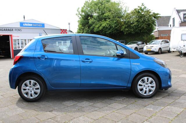 Toyota YARIS 1.5 Hybrid Now