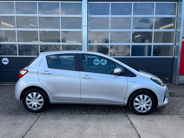 Toyota YARIS 1.5 HYB. ACTIVE *ACHTERUITRIJCAMERA*BLUETOOTH*AIRCO*