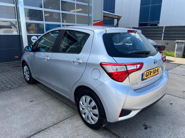 Toyota YARIS 1.5 HYB. ACTIVE *ACHTERUITRIJCAMERA*BLUETOOTH*AIRCO*