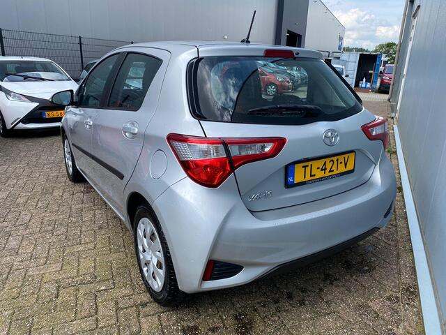 Toyota YARIS 1.5 VVT-i Active | 2e Eigenaar | Nieuw Geleverd | DLR Onderhouden | Cruise Control |