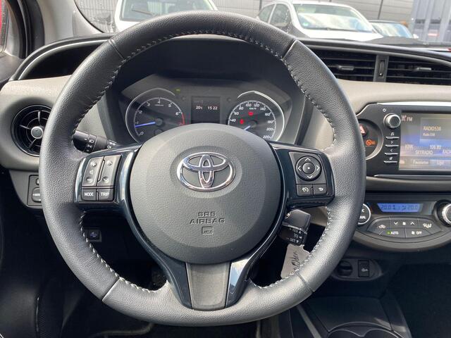 Toyota YARIS 1.5 VVT-i Active | 2e Eigenaar | Nieuw Geleverd | DLR Onderhouden | Cruise Control |