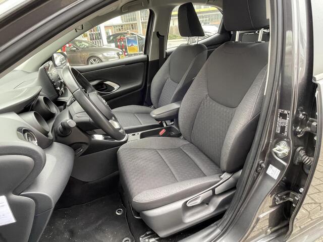 Toyota YARIS 1.5 Hybrid Dynamic , Keyless entry, Navigatie, Lichtmetaal, 1e eigenaar slechte 32000 km