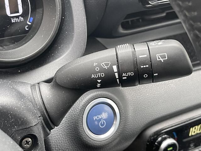 Toyota YARIS 1.5 Hybrid Dynamic , Keyless entry, Navigatie, Lichtmetaal, 1e eigenaar slechte 32000 km