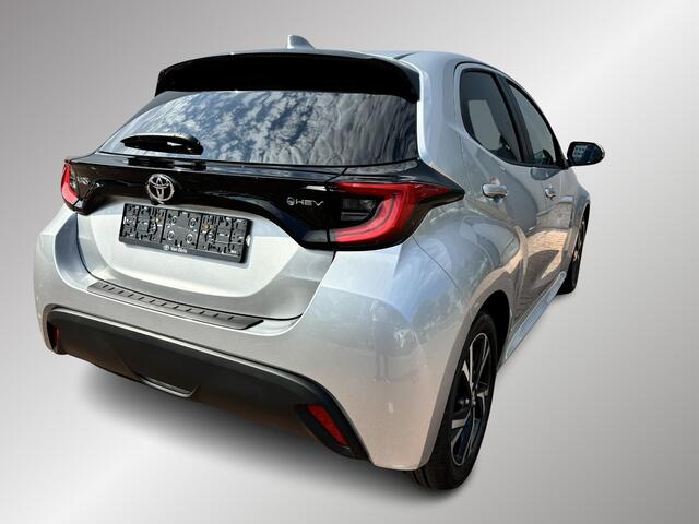 Toyota YARIS 1.5 Hybrid First Edition Limited, Stuurverwarming, Apple carplay, Android auto, Lm velgen, Snel leverbaar!