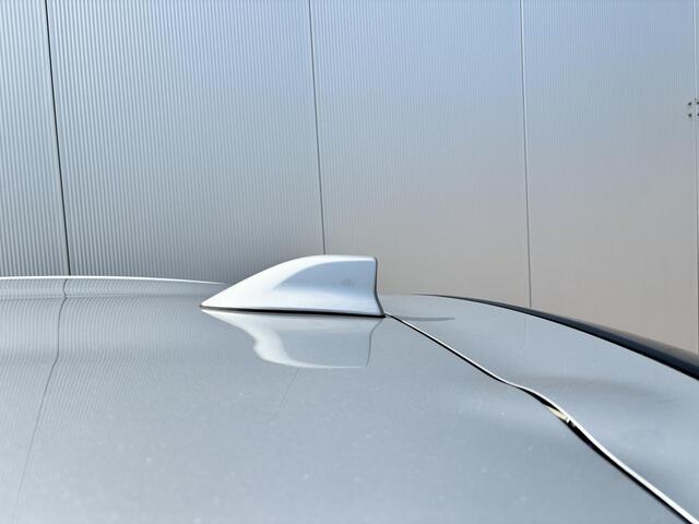 Toyota YARIS 1.5 Hybrid First Edition Limited, Stuurverwarming, Apple carplay, Android auto, Lm velgen, Snel leverbaar!