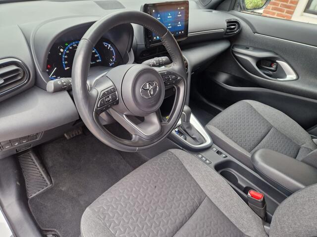 Toyota YARIS 1.5 Hybrid Team D, CAMERA / APPLE CARPLAY / ANDROID AUTO / NAVI