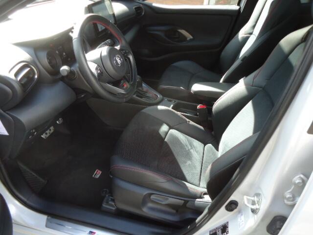 Toyota YARIS 1.5 Hybrid GR Sport Panoramadak