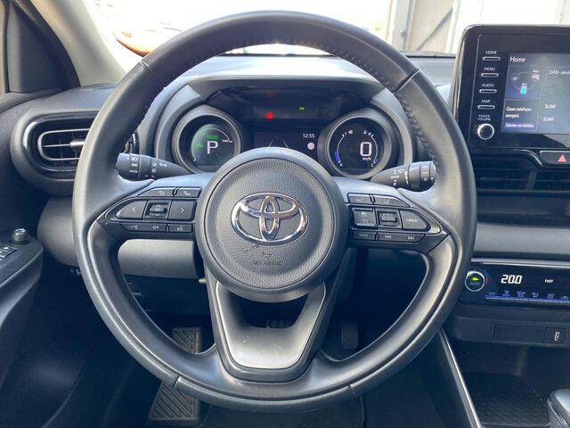 Toyota YARIS 1.5 Hybrid Dynamic | 1e Eigenaar | Nieuw Geleverd & Onderhouden | BTW'er | Parkeersensoren voor en achter | LM Velgen | Apple Carplay en Android Auto |