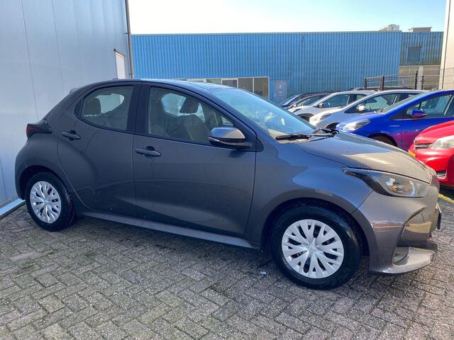 Toyota YARIS 1.5 VVT-i Active | 1e Eigenaar | BTW | Apple Carplay en Android Auto | Adaptive Cruise |