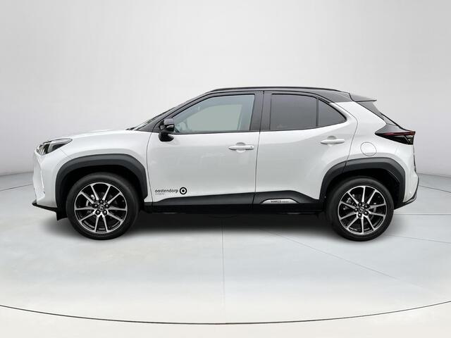 Toyota YARIS Cross 1.5 Hybrid 130 GR Sport | Plus Pack | Dynamic Grey met zwart dak | Demostratie auto |