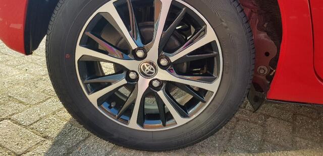 Toyota YARIS 1.0 VVT-i Connect