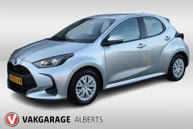 Toyota YARIS 1.5 Hybrid Active / Navi / Climate /