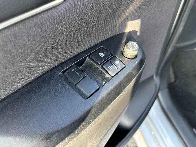 Toyota YARIS 1.5 Hybrid Active 1e eigenaar, BTW auto, CARPLAY, CLimate control, adaptive cruise control