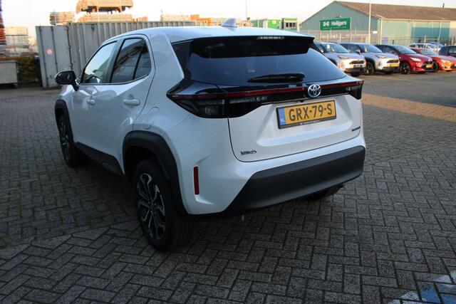 Toyota YARIS Cross 1.5 Hybrid Dynamic met winterpack