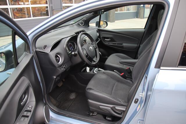 Toyota YARIS 1.5 Hybrid Premium Trekhaak, 1e eig, Pano, Clima, Keyless, NL auto WINTERSALE!