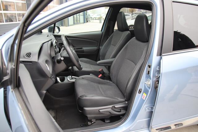 Toyota YARIS 1.5 Hybrid Premium Trekhaak, 1e eig, Pano, Clima, Keyless, NL auto WINTERSALE!