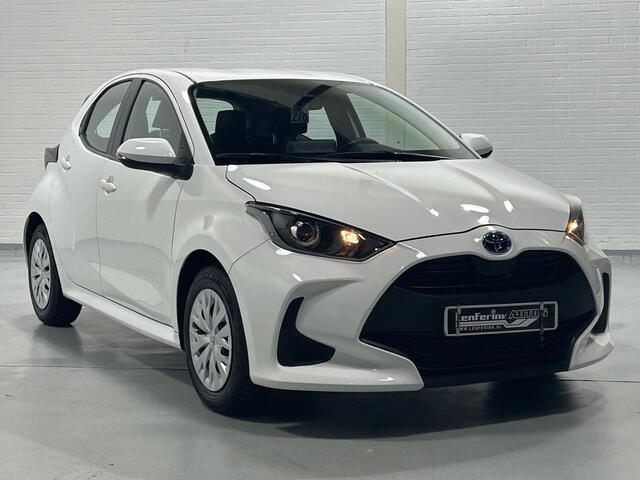 Toyota YARIS 1.5 Hybrid Business Edition Clima Navi Camera Cruise Apple Carplay