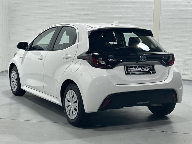 Toyota YARIS 1.5 Hybrid Business Edition Clima Navi Camera Cruise Apple Carplay