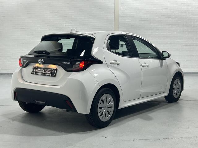 Toyota YARIS 1.5 Hybrid Business Edition Clima Navi Camera Cruise Apple Carplay