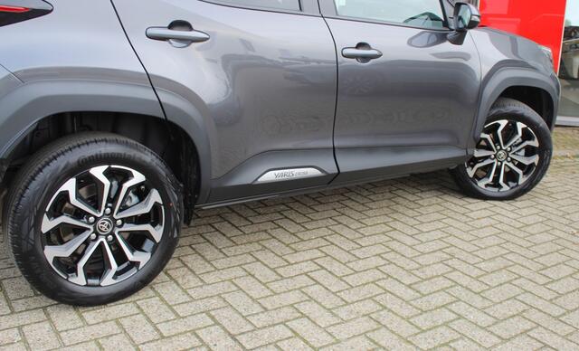 Toyota YARIS 1.5 Hybrid Dynamic | NL Auto | Navi | Keyless Entry & Start | An