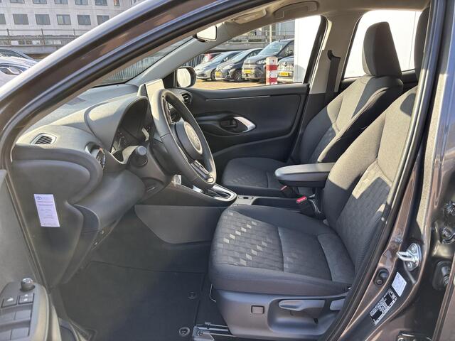 Toyota YARIS 1.5 Hybrid 115 Active Apple carplay, Android auto, Parkeercamera, Stootlijsten, Wielsloten