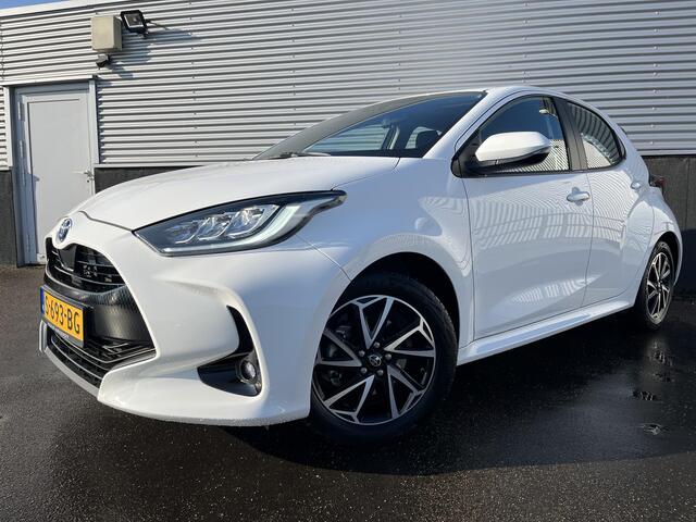 Toyota YARIS 1.5 Hybrid Dynamic Nieuw geleverd, 1e eigenaar, NL-auto, LMV, Smart Key, Achteruitrijcamera, Adaptieve cruise control, Apple Carplay en/of Android auto