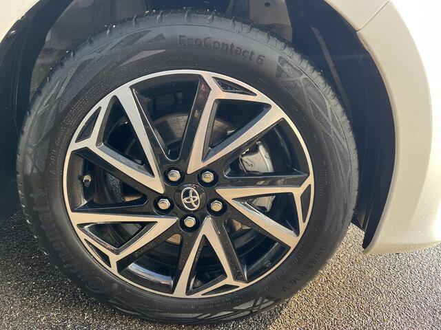 Toyota YARIS 1.5 Hybrid Dynamic Nieuw geleverd, 1e eigenaar, NL-auto, LMV, Smart Key, Achteruitrijcamera, Adaptieve cruise control, Apple Carplay en/of Android auto