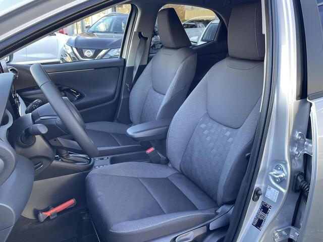 Toyota YARIS 1.5 Hybrid 115 First Edition **NAVIGATIE/ PARKEERCAMERA/ APPLE CARPLAY**