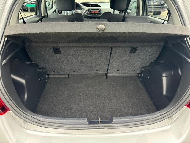 Toyota YARIS 1.0 VVT-i Now airco, trekhaak, centr vergr,