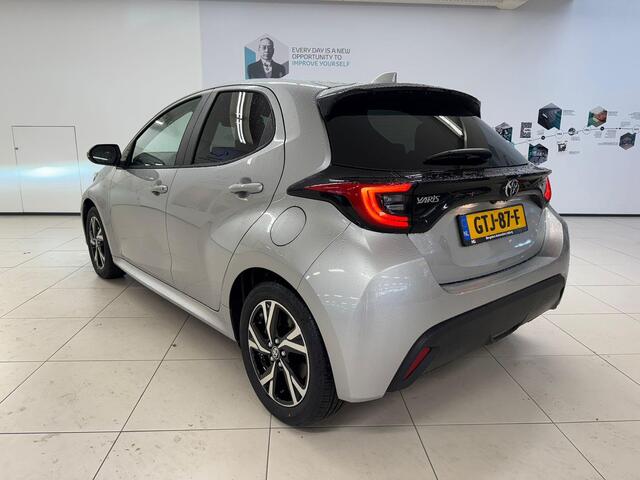Toyota YARIS 1.5 Hybrid 115 First Edition