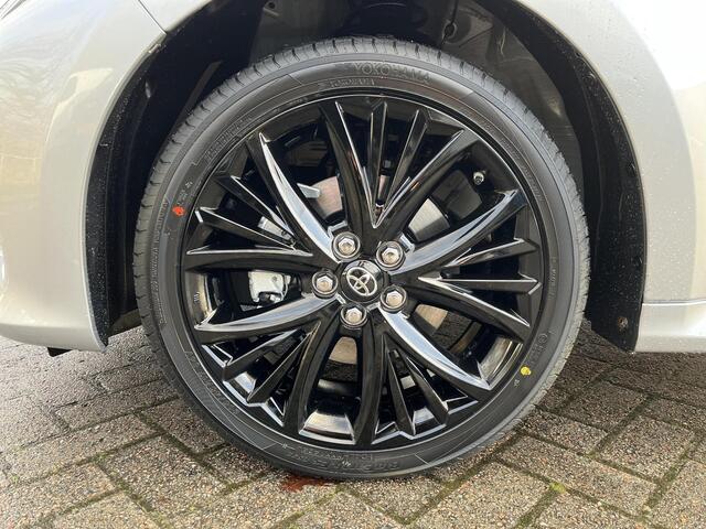 Toyota YARIS 1.5 Hybrid 115 First Edition | Upgrade Pack |