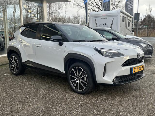 Toyota YARIS Cross 1.5 Hybrid GR Sport | LED | Sportstoelen | Apple Carplay | Keyless | PDC v+ a incl. camera | Stoel- en stuurverwarming