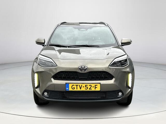 Toyota YARIS Cross 1.5 Hybrid 115 First Edition **NAVIGATIE/ STUUR- EN STOELVERWARMING/ DODEHOEKDETECTIE/ 36 MAANDEN GARANTIE**