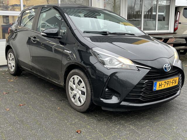 Toyota YARIS 1.5 Hybrid Active Cruise control Climate control Navigatie Bluetooth