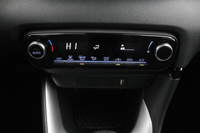 Toyota YARIS 1.5 Hybrid Dynamic | Parkeercamera | Apple carplay Android auto | Navigatie |