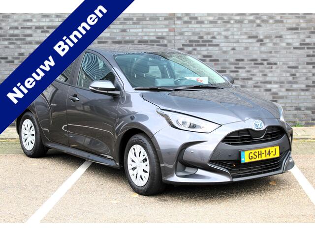 Toyota YARIS 1.5 Hybrid Active I APPLE / ANDROID I ADP. CRUISE I CAMERA I PDC I