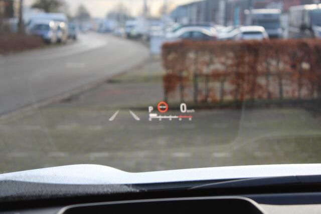 Toyota YARIS Cross 1.5 Hybrid Adventure | Rijklaar | Panoramadak | Blind Spot | JBL | Head Up | Keyless | LED | Half-leder | Apple/Android | Navi | NL-auto