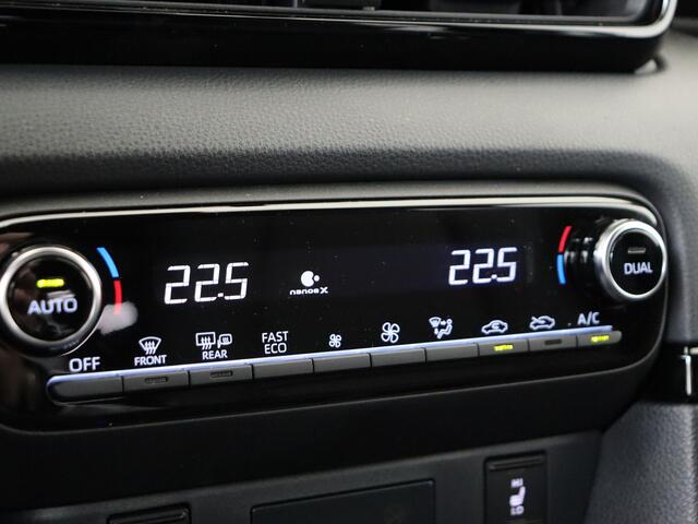 Toyota YARIS 1.5 Hybrid 130 Launch Edition *demo | Stoel en stuurwiel verwarmd | LM velgen | Navigatie | Dodehoek Ass. | Parkeersensoren |