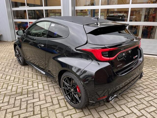 Toyota YARIS 1.6 Turbo GR High Performance 8AT Prem. (NEW)