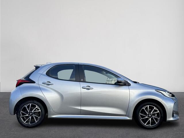 Toyota YARIS 1.5 Hybrid Dynamic | Camera | Carplay | Cruise | LM velgen | Multimedia pack | ( Vestiging - Nieuwegein )