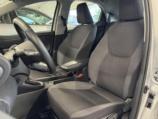 Toyota YARIS 1.5 Hybrid Dynamic | Camera | Carplay | Cruise | LM velgen | Multimedia pack | ( Vestiging - Nieuwegein )