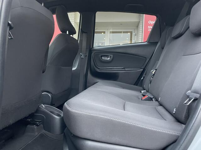 Toyota YARIS 1.5 Hybrid Bi-Tone Plus | Panoramadak | Navi | Achteruitrijcamer