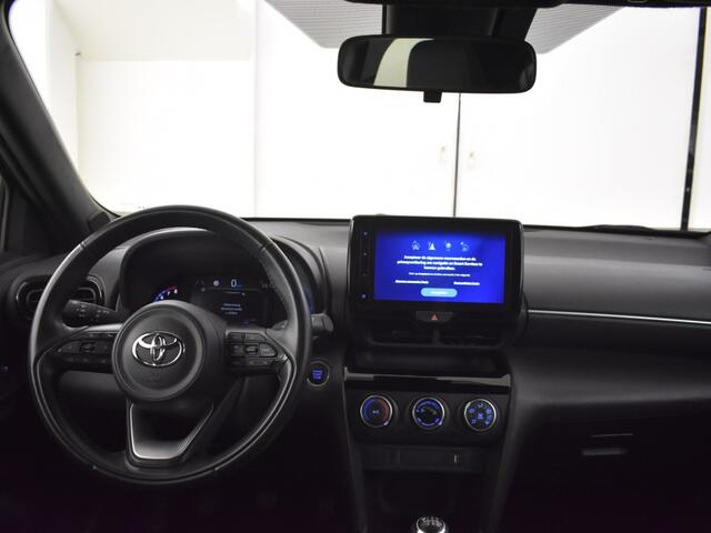 Toyota YARIS 1.5 VVT-I First Edition | Navigatie | Camera
