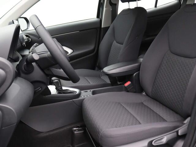 Toyota YARIS Cross 1.5 Hybrid Active 115PK Aut. Navi via Apple Carplay/Android Auto, Achteruitrijcamera, Adaptieve Cruise Controle, Stoel- & Stuurverwarming, Voorruitverwarming, 16" LM Velgen