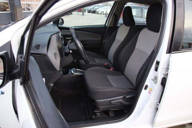 Toyota YARIS 1.5 Hybrid Energy Clima, Camera-Navi, Cruise, NL auto Nieuwjaar actie!