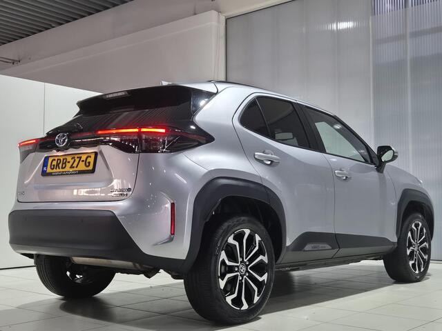 Toyota YARIS Cross 1.5 Hybrid | AWD | Stoelverwarming | 17'' LM Velgen |