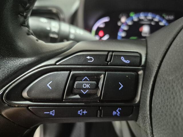 Toyota YARIS Cross 1.5 Hybrid | AWD | Stoelverwarming | 17'' LM Velgen |