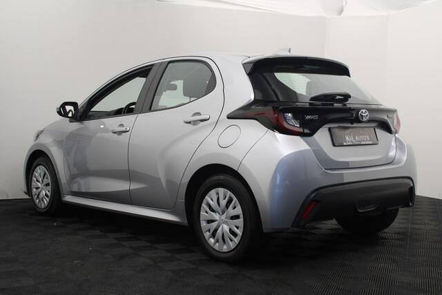 Toyota YARIS 1.5 Hybrid Active |Camera|Navi|ACC|