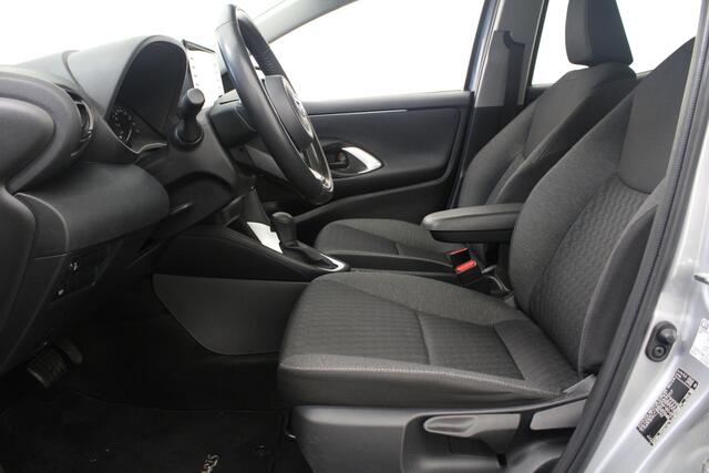 Toyota YARIS 1.5 Hybrid Active |Camera|Navi|ACC|